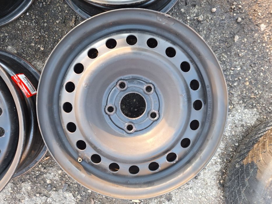 Хонда-16цола-5/114,3-200лв.-с тасове-оригинални