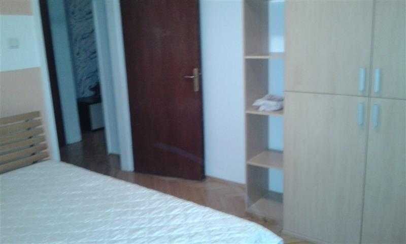 Дава се под наем Двустаен апартамент в Бургас, Лазур - 54 кв.м за 204 € - Снимка #1