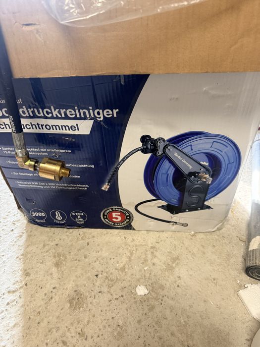 Tambur de furtun cu retur automat Sauber