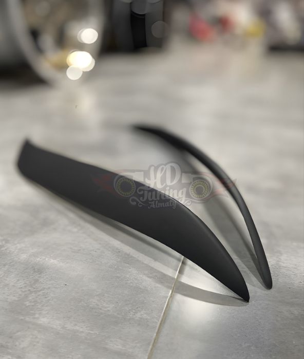 Реснички Subaru Legacy BE/BH