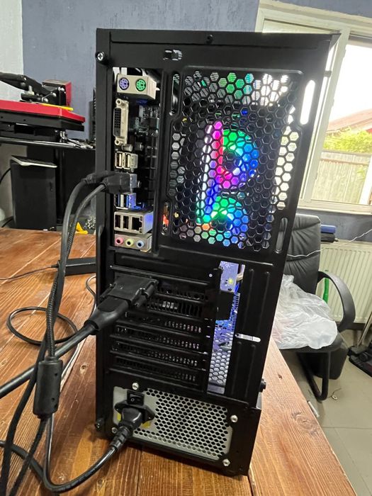 Unitate PC Gaming 1080p i5  ssd si hdd  ddr4 video amd