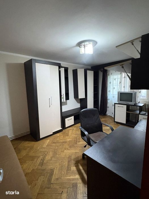 Apartament de vanzare 4 camere 75mp zona Manastur strada Brates