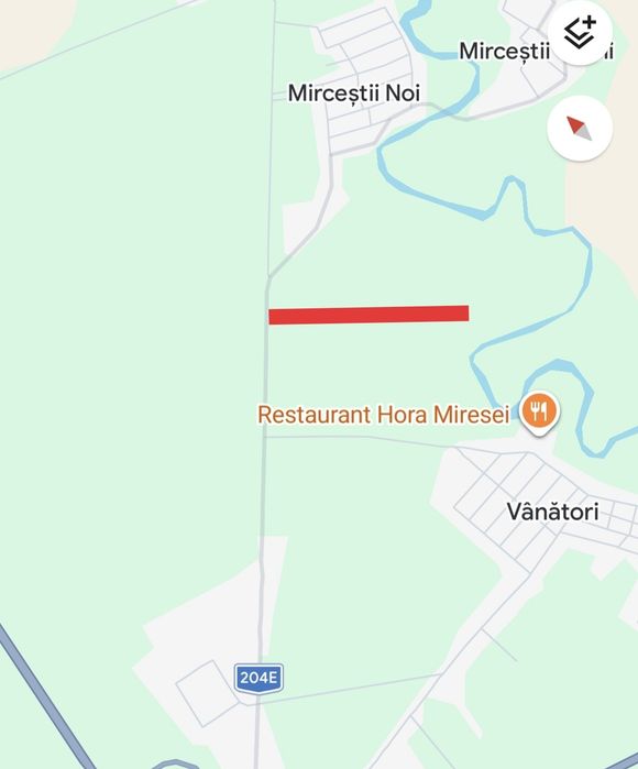 Teren de vânzare între Petrești și Mircești pe drumul principal