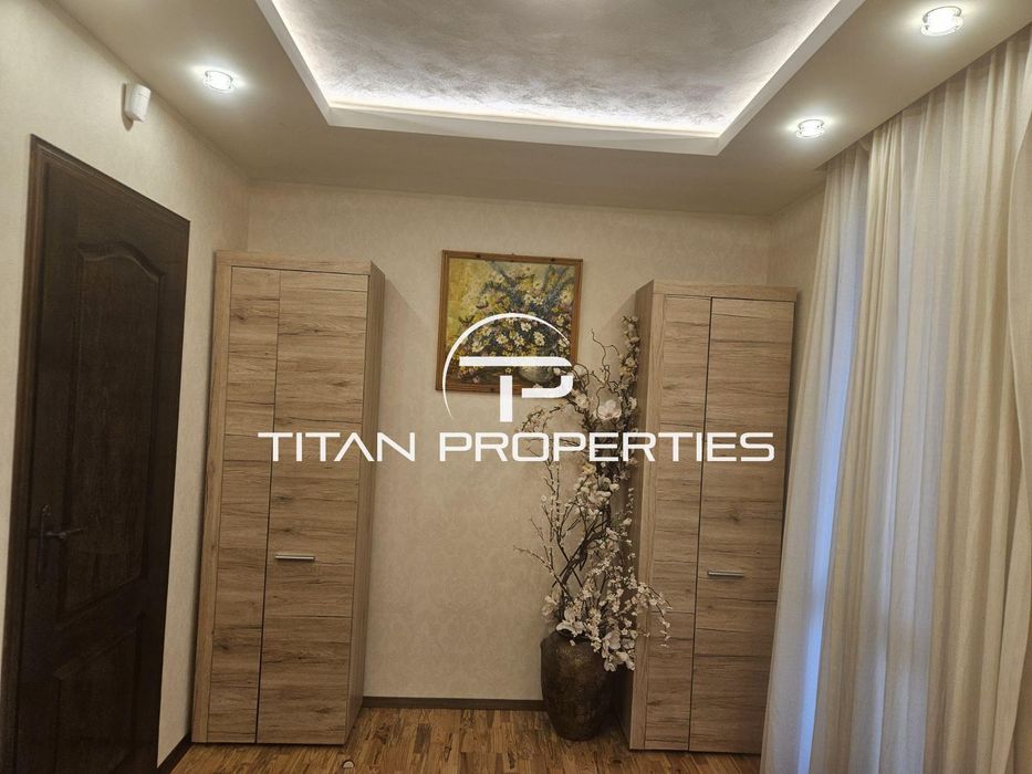 Дава се под наем Тристаен апартамент в Варна, Център - 105 кв.м за 1445.85 € - Снимка #8