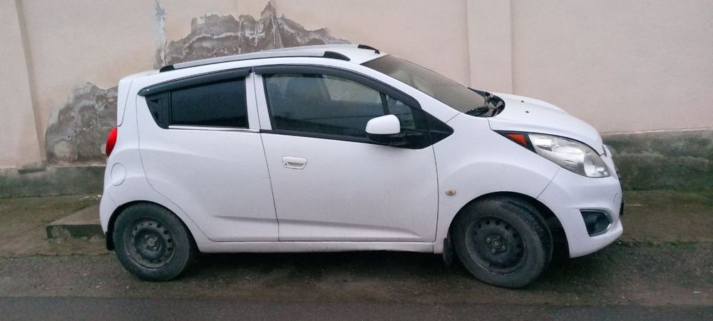 Chevrolet Spark srochno sotiladi holati yaxshi