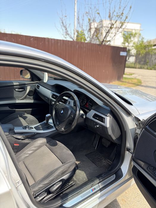 Dezmembrez bmw e90 facelift