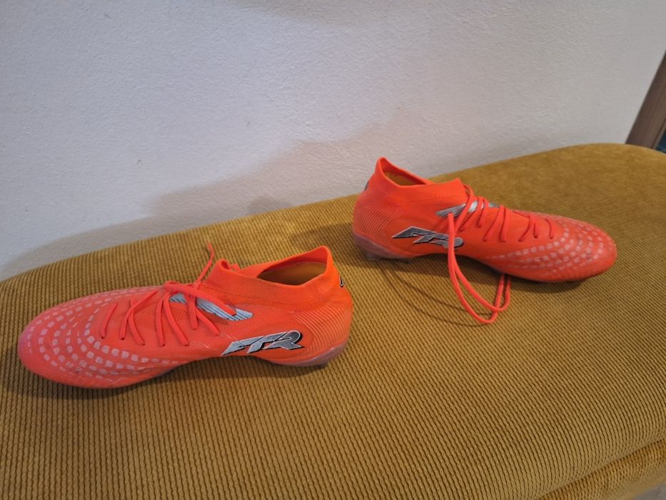 Vand ghete fotbal PUMA Future 9
