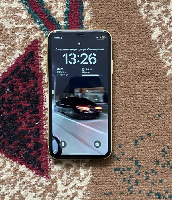 Продам айфон 11 64 гб