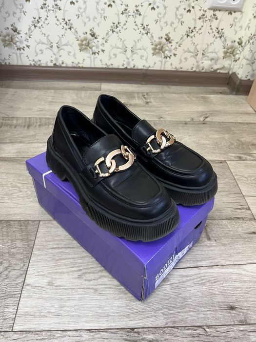 Продаю новые лоферы