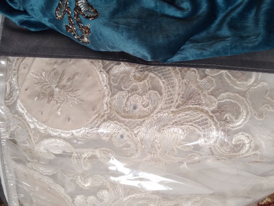 Parda sotiladi.sfhdbkg