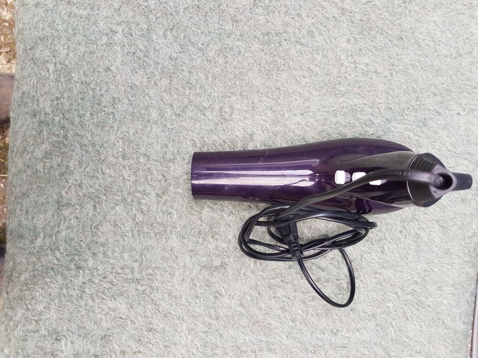 Uscator de păr profesional