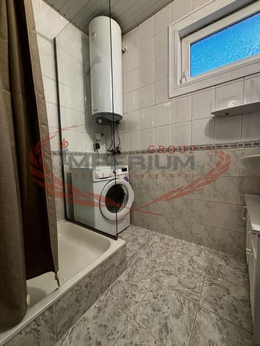 Дава се под наем Тристаен апартамент в Варна, Център - 80 кв.м за 663 € - Снимка #9