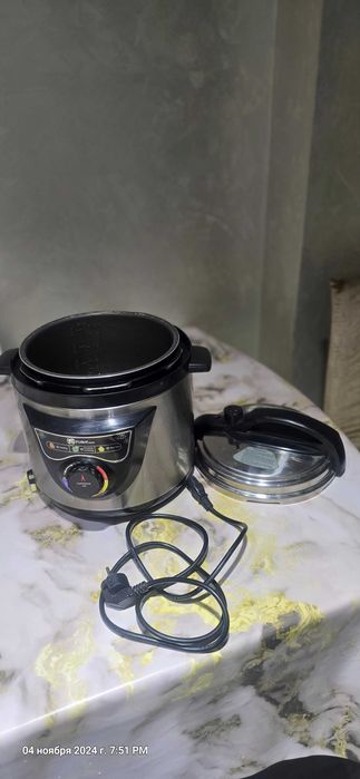 Продается мультиварка FUMA (japan) разумный торг уместен.