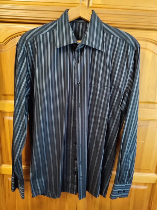 Продавам мъжка риза