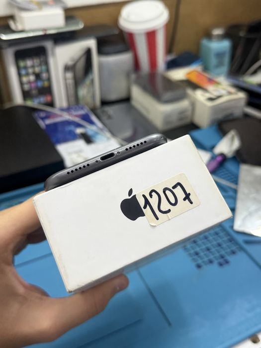 iPhone 11 64gb срочни сотилади