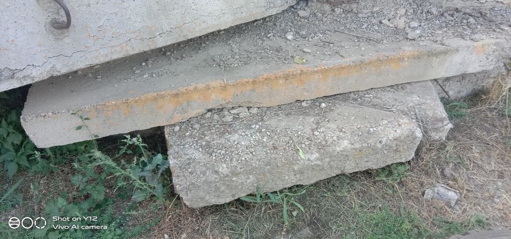 Продам Бут из 4 монолитных плит