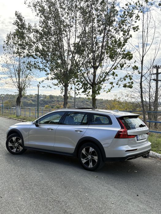 Volvo V60 Cross Country D3 AWD