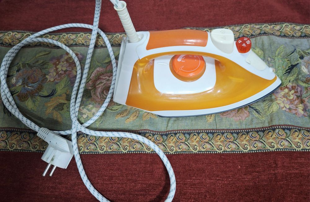 Утюг Tefal в отличном состоянии