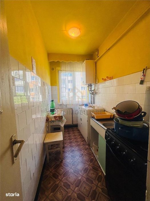 Apartament 2 camere de vanzare zona Semiluna