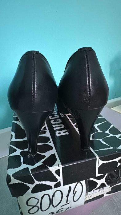 Туфли черные кожаные