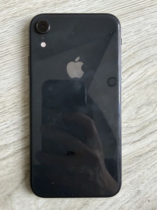 Продам iPhone xr