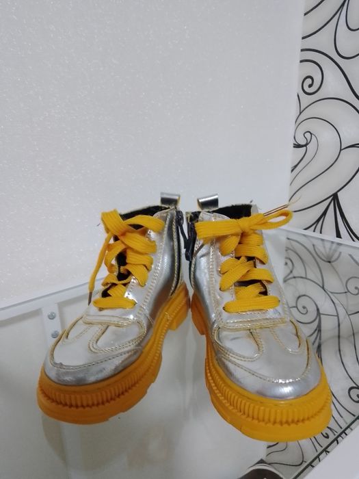 Ботинки демисезонные