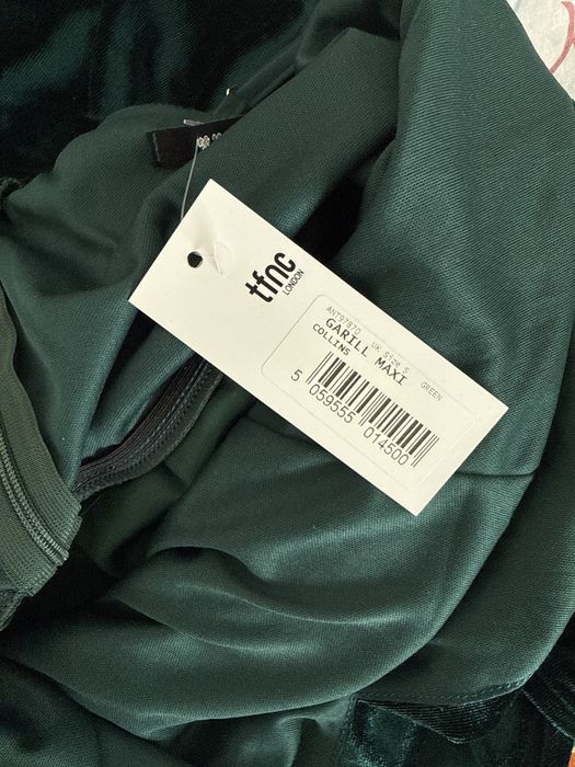 Дълга кадифена рокля TFNC, размер S, нова с етикет