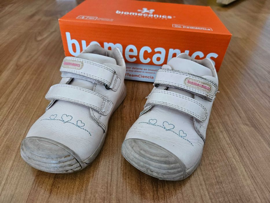 Обувки Biomecanics 24 номер