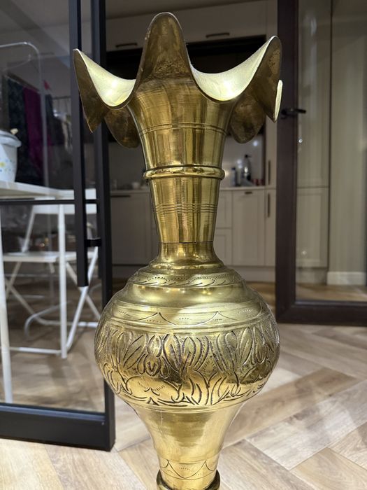 Vase decorative mari din alamă masivă – Sri Lanka  lucrate manua