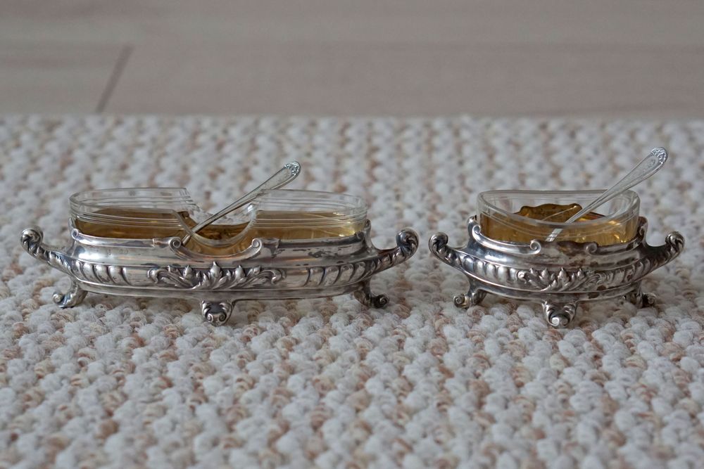 Set doua solnite cu lingurite din argint 800