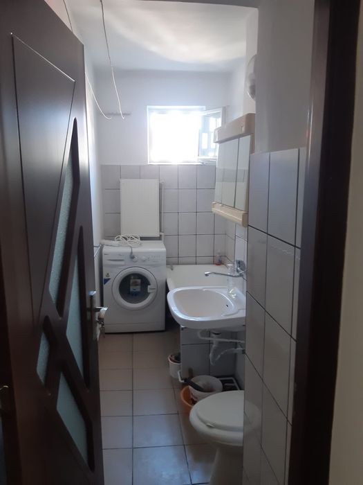 Apartament 2 camere semidecomandat etaj 1 suprafata 45 mp