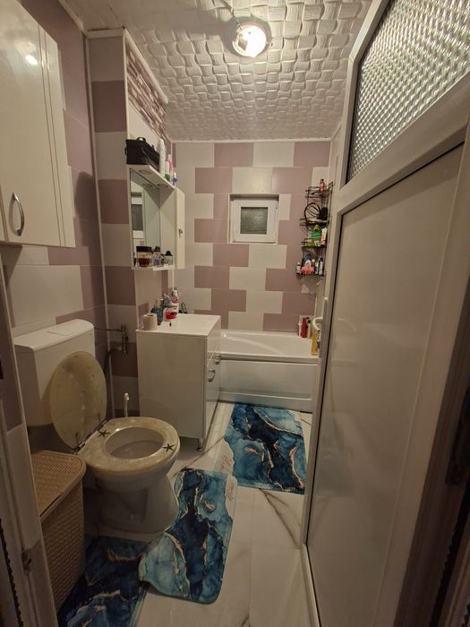 Vand Apartament  2 camere