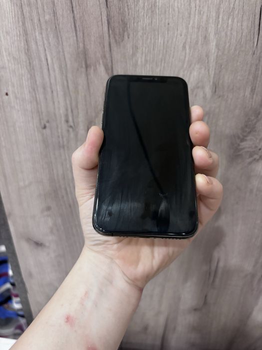Продам Iphone XS 60к торг