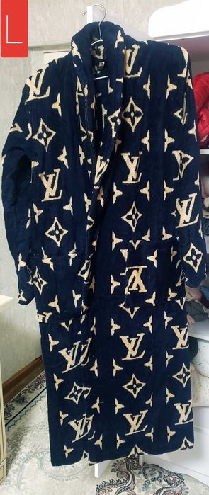 Banniy xalatlar sotiladi