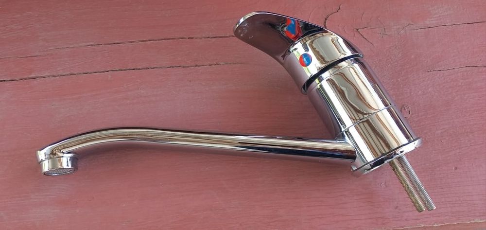 Раковина Смеситель Шланги