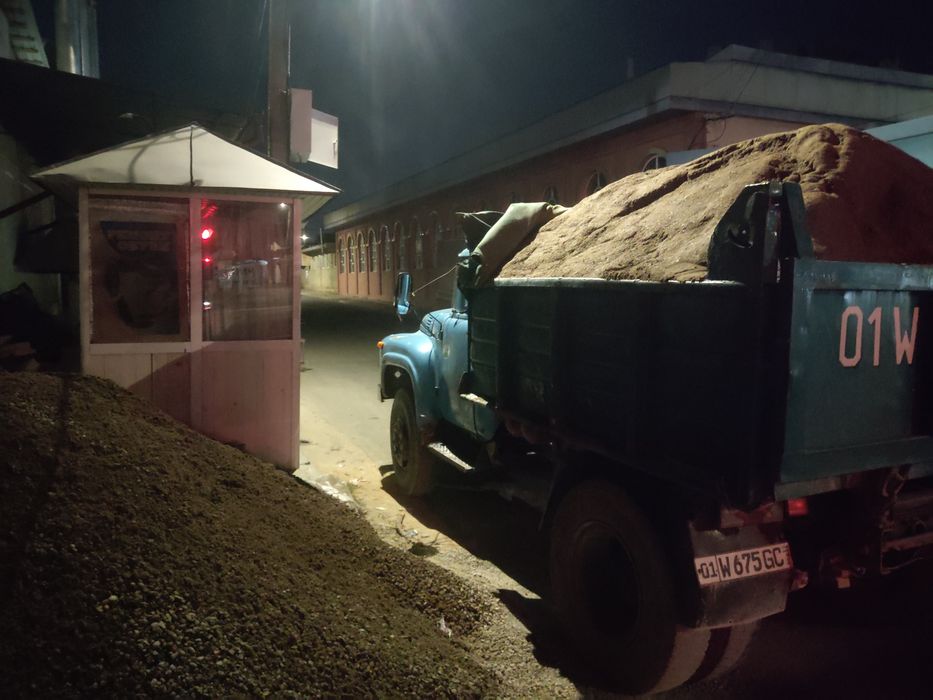 Кум Песок чистый Чиноз доставка самосвалы Хово Зил Ман КамАЗ