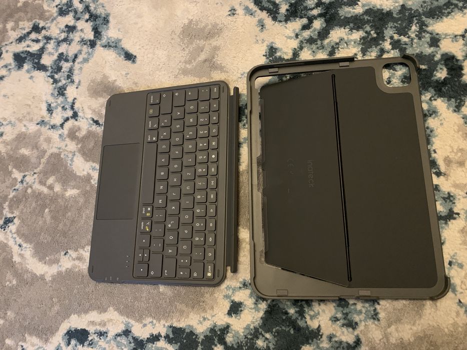 Husa cu tastatura pt protectie tableta iPad PRO 11"