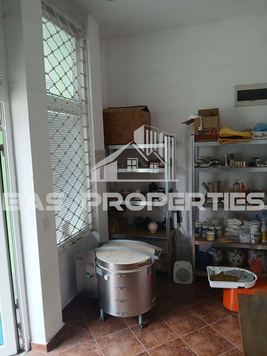 Продава се Магазин в София, Център - 18 кв.м за 4000 €/кв.м - Снимка #2