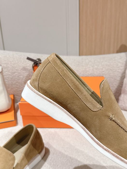 Mocasini Hermès Low Loafer din piele întoarsă in Nuanta Bej Sable cu detaliu iconic „H Diamant” ! Originali !