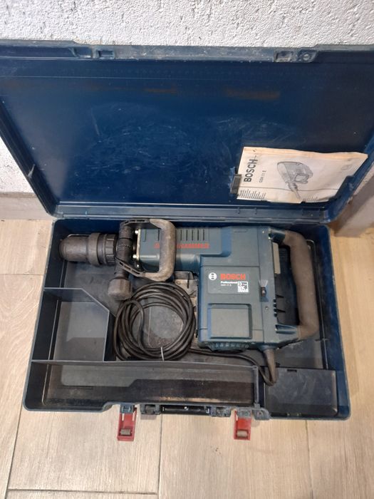 Hammer Bosch GSH 11 E
Putere 1500 wați
23 J 
SDS Max
Funcționează foar