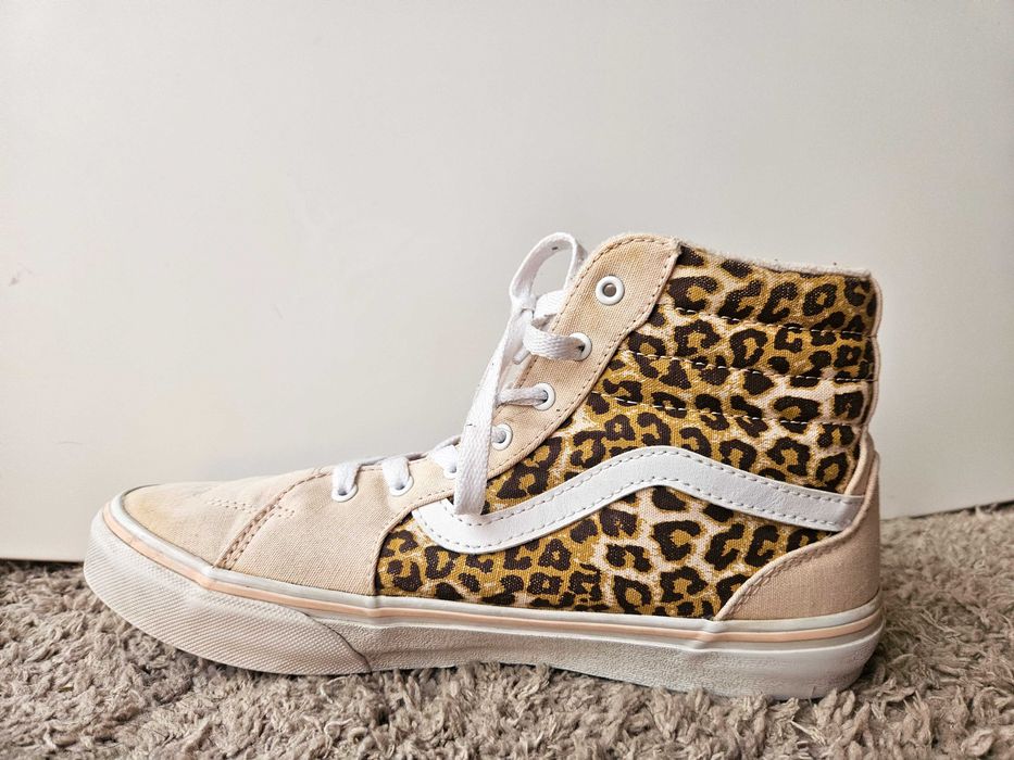 Запазени Vans кецове, номер 37!