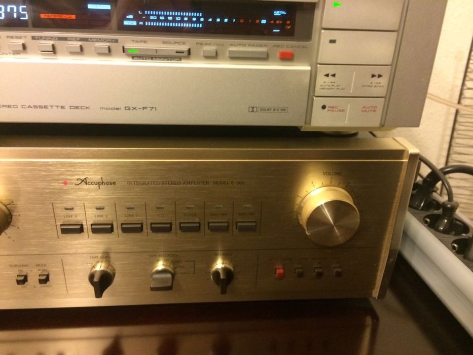 Amplificator Accuphase E-205