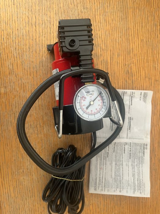 Нов компресор за гуми 12 волта