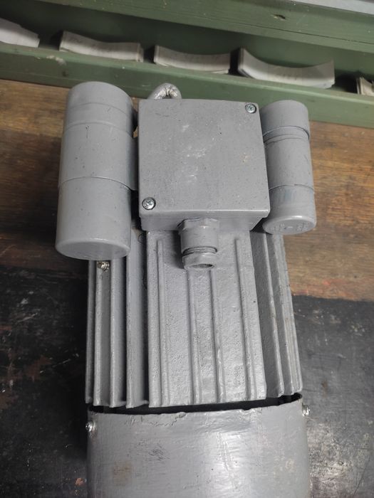 Монофазен електродвигател 2,2KW