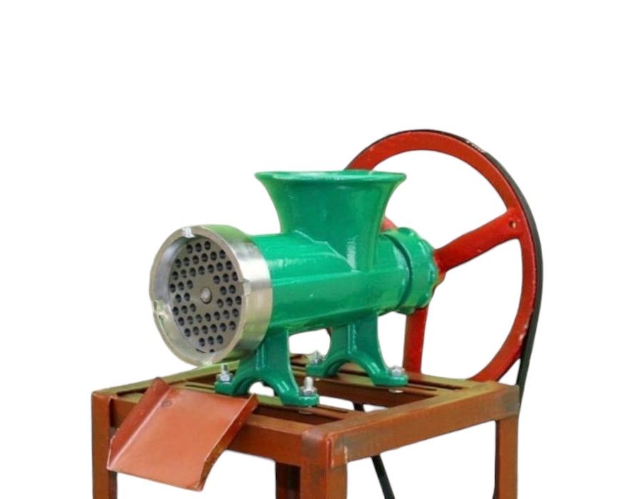 Качествена чугунена месомелачка с електромотор 1,5KW в ново състояние