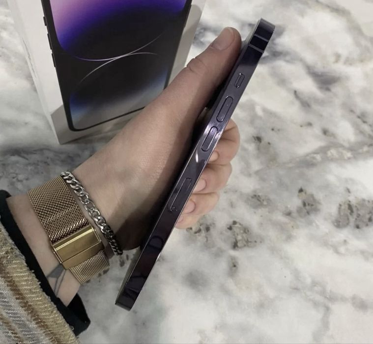 Продам Iphone 14 pro