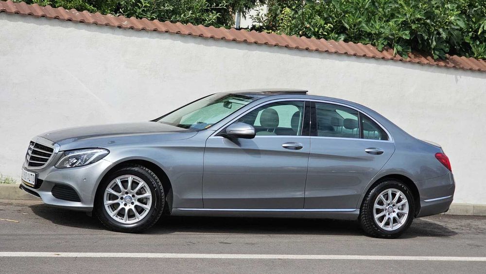 Mercedes C220d 2.2d BlueTech 170cp 7G Tronic 02.2014 / ILS HUD Trapa Keyless BLIS Burmeister 3D / TOP