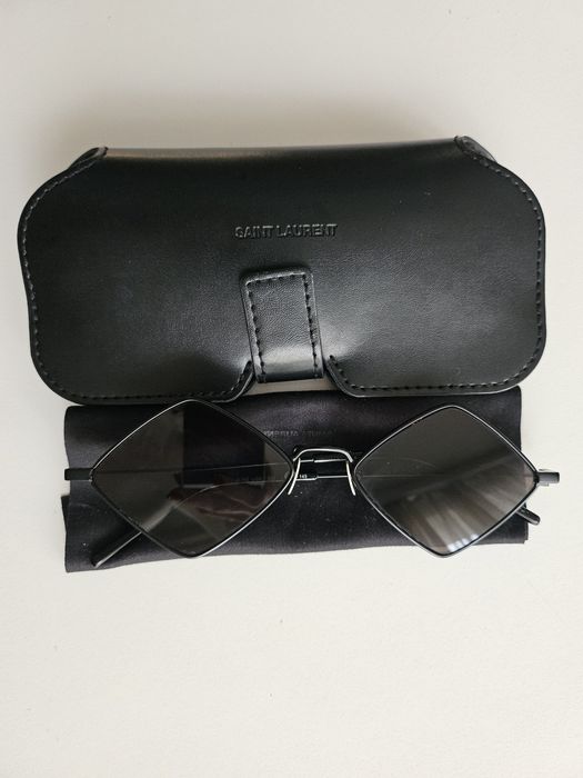 Saint Laurent SL 302 LISA 002
SL 302 LISA 002