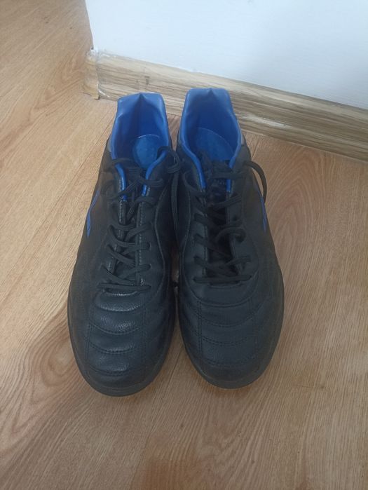 Кроссовки подростковые