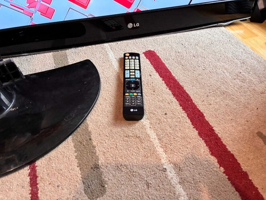 Televizor LG Full HD 101 cm perfecta stare